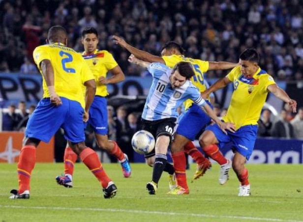 Argentina visita a Ecuador para buscar el pasaje al Mundial